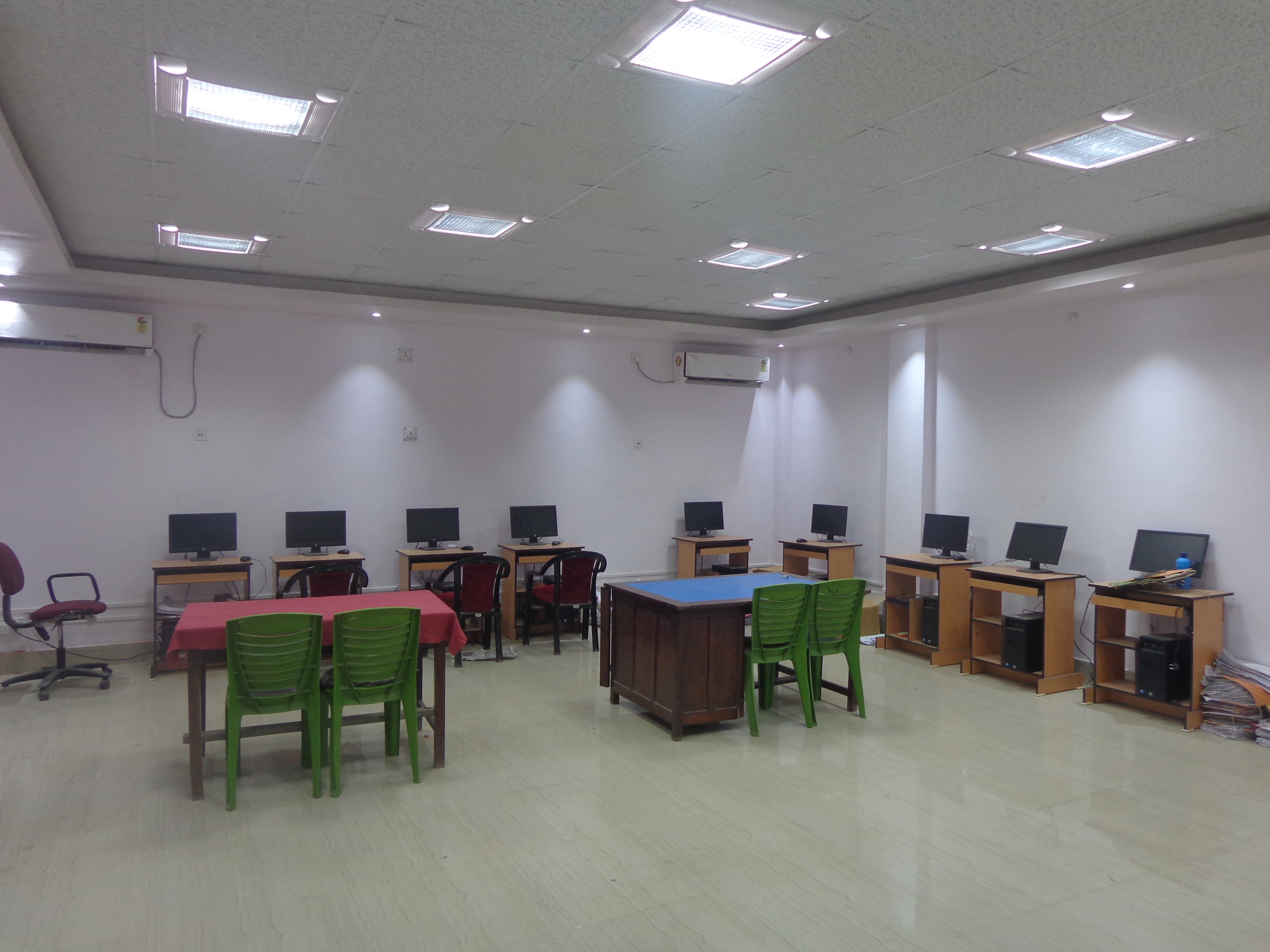 Photo by: Missy S Link: http://www.flickr.com/photos/listenmissy/5087404401/